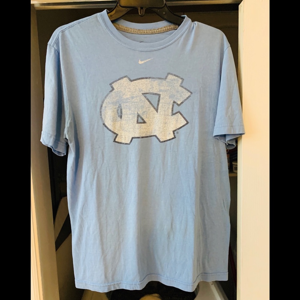 Men’s Nike UNC Tarheels Medium T Shirt